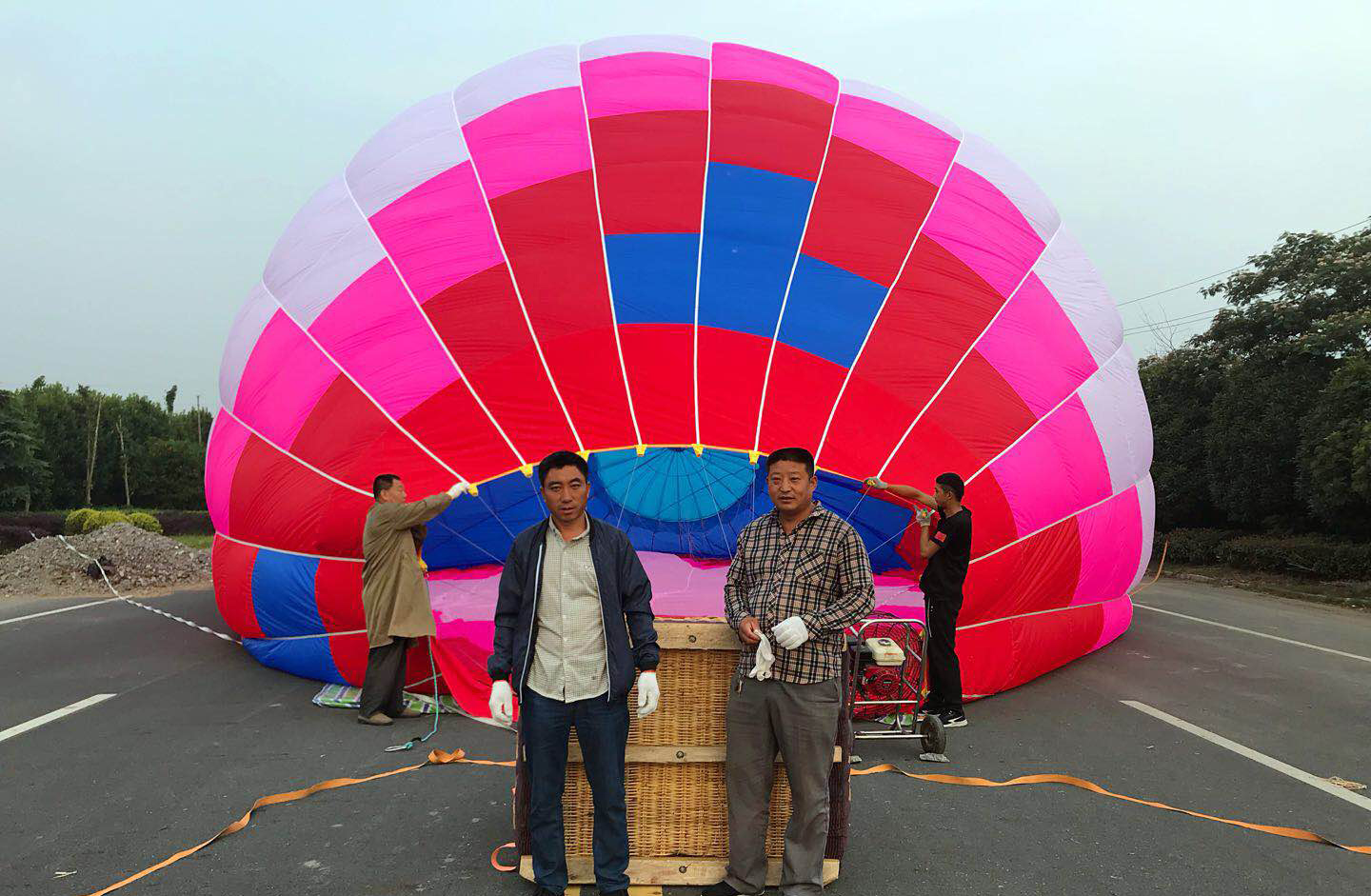 ZT一10(八人球) 批发价：5.48万-八人球-热气球租赁,景区载人观光热气球,商用广告热气球,江苏中天航空装备有限公司